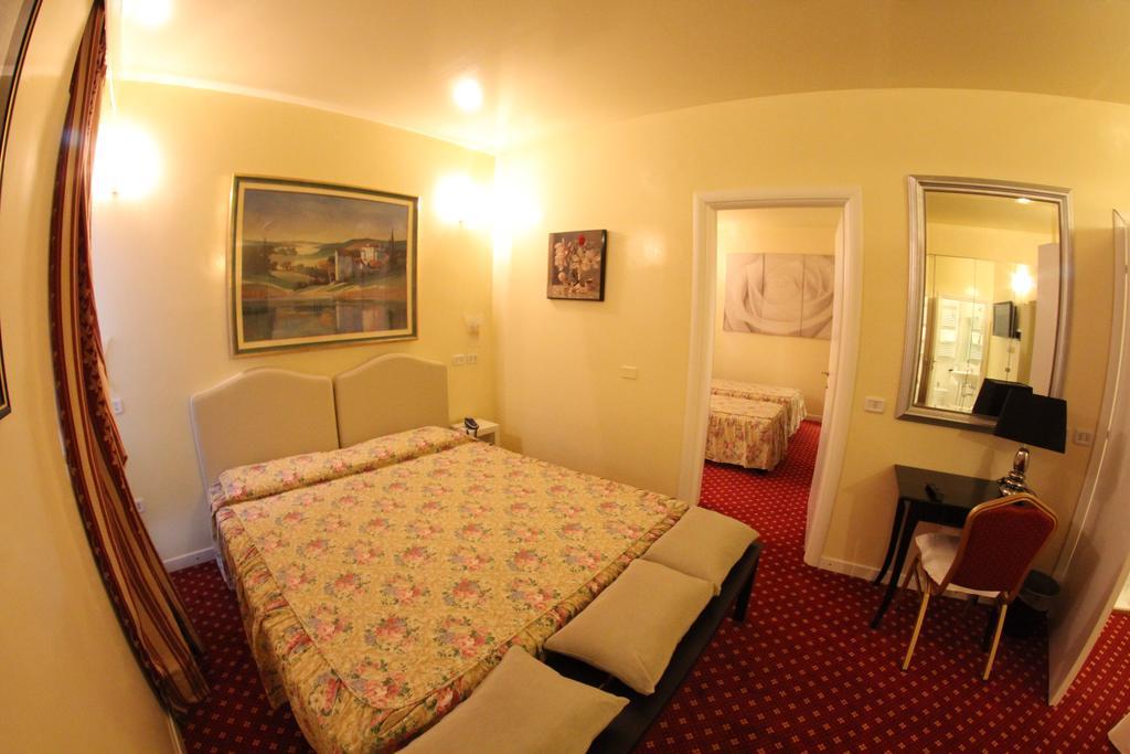 Europa Fiera Rho Hotel Room photo